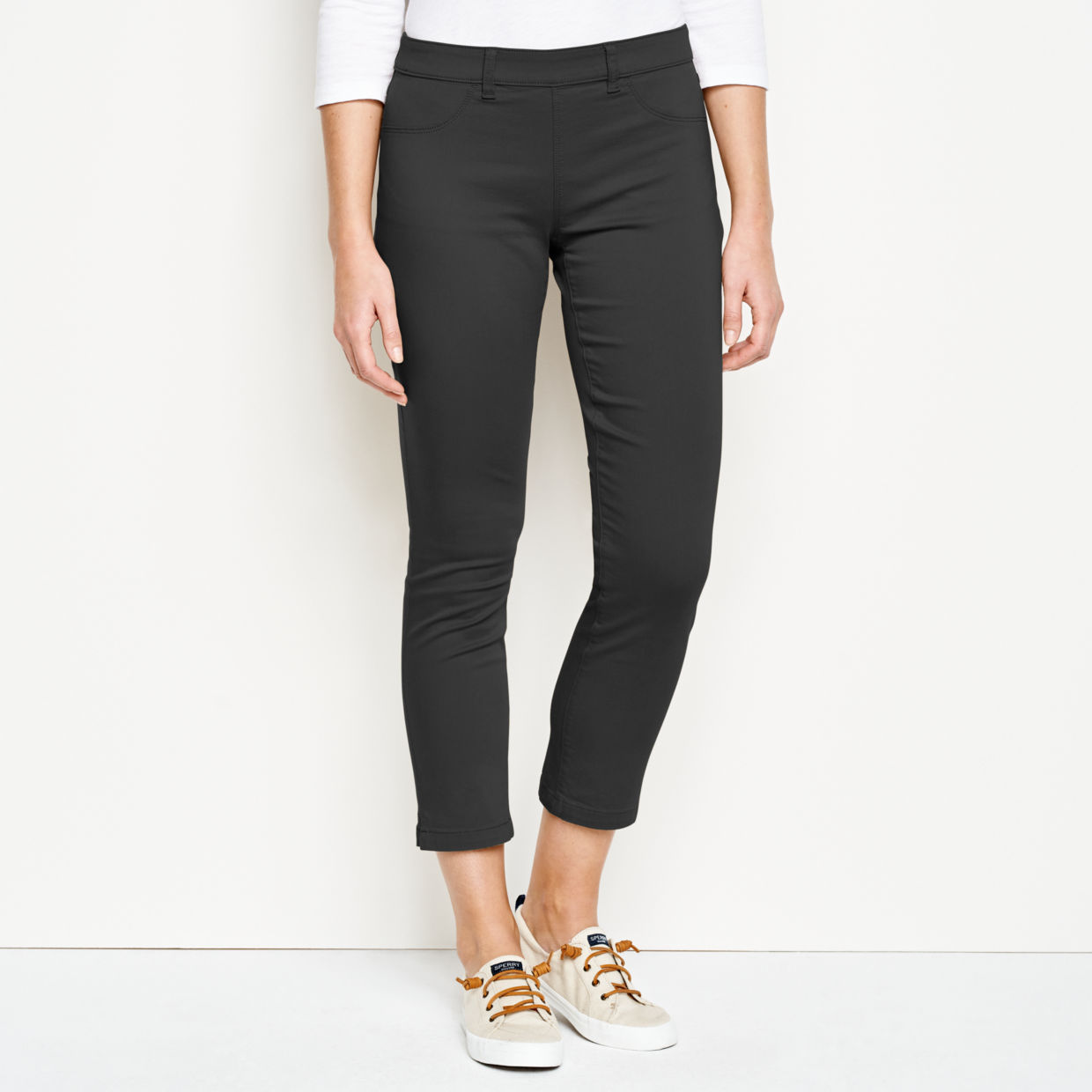 Image of All-Day Stretch Twill Crop