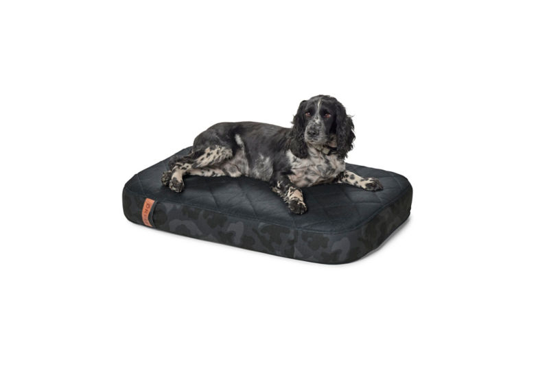 Orvis RecoveryZone Lounger Dog Bed Blackout Camo 