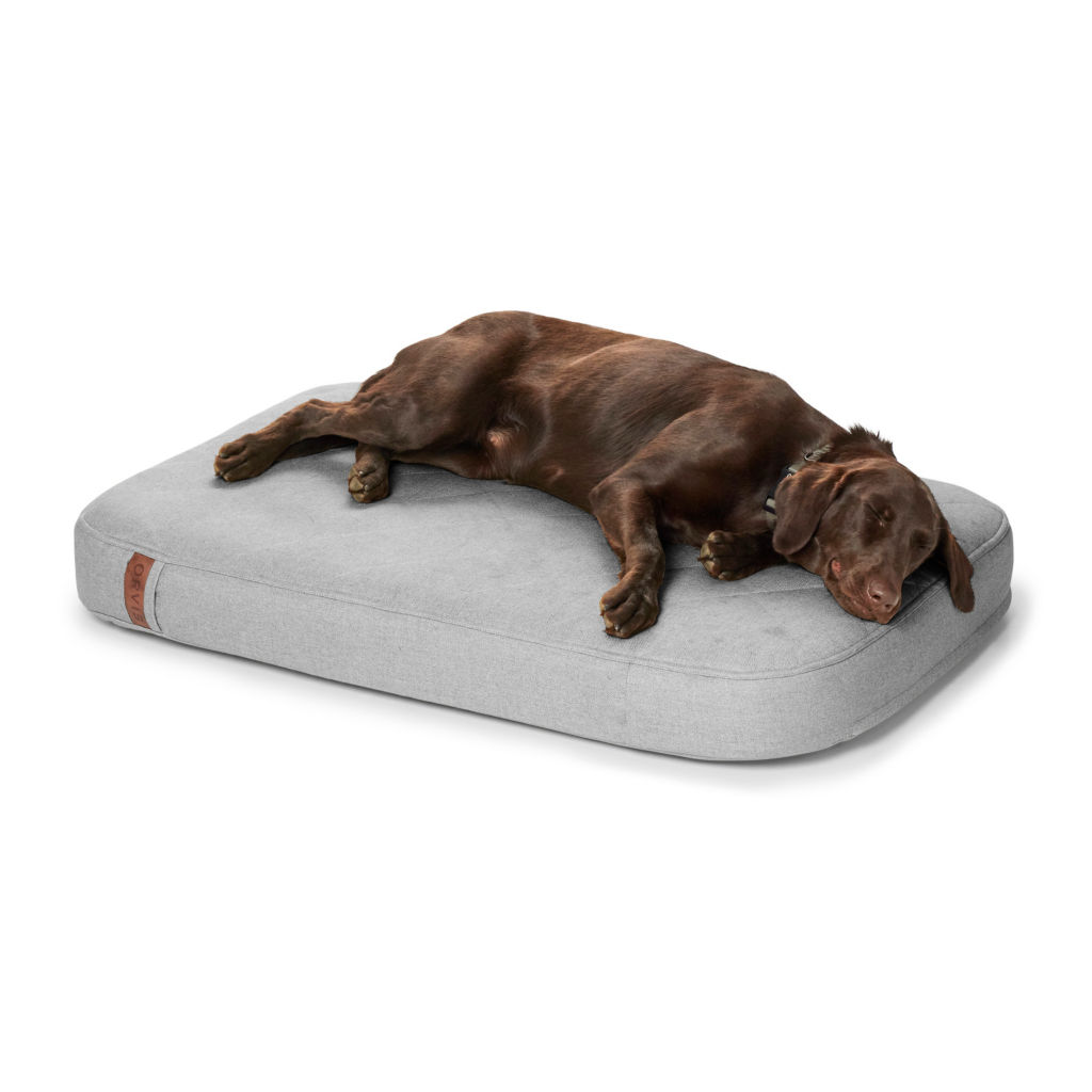 Dogs Orvis RecoveryZone™ ToughChew® Lounger Dog Bed
