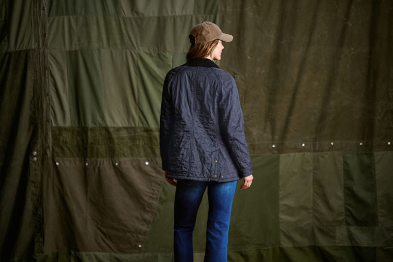 Women&rsquo;s Barbour&reg; Beadnell Polarquilt Jacket - NAVY image number 4