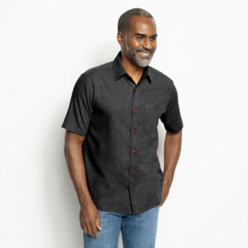 Man in Black Hemp/Tencel® Stretch Short-Sleeved Shirt.