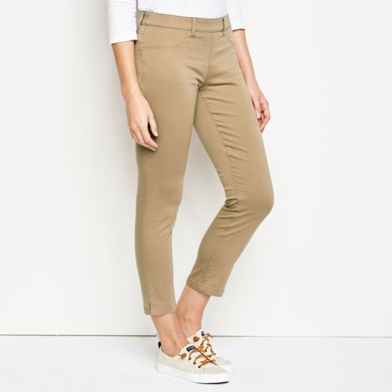 All-Day Stretch Twill Crop -  image number 1
