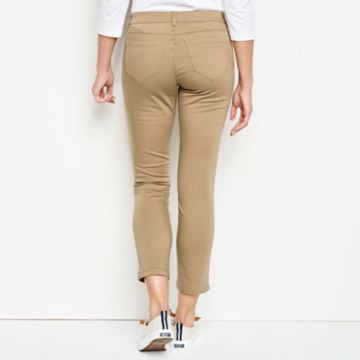 All-Day Stretch Twill Crop - image number 2