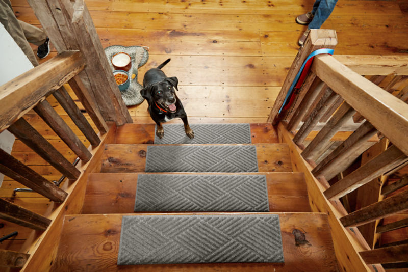 Recycled WaterHog&reg; Diamonds Stair Treads - GRAY image number 0