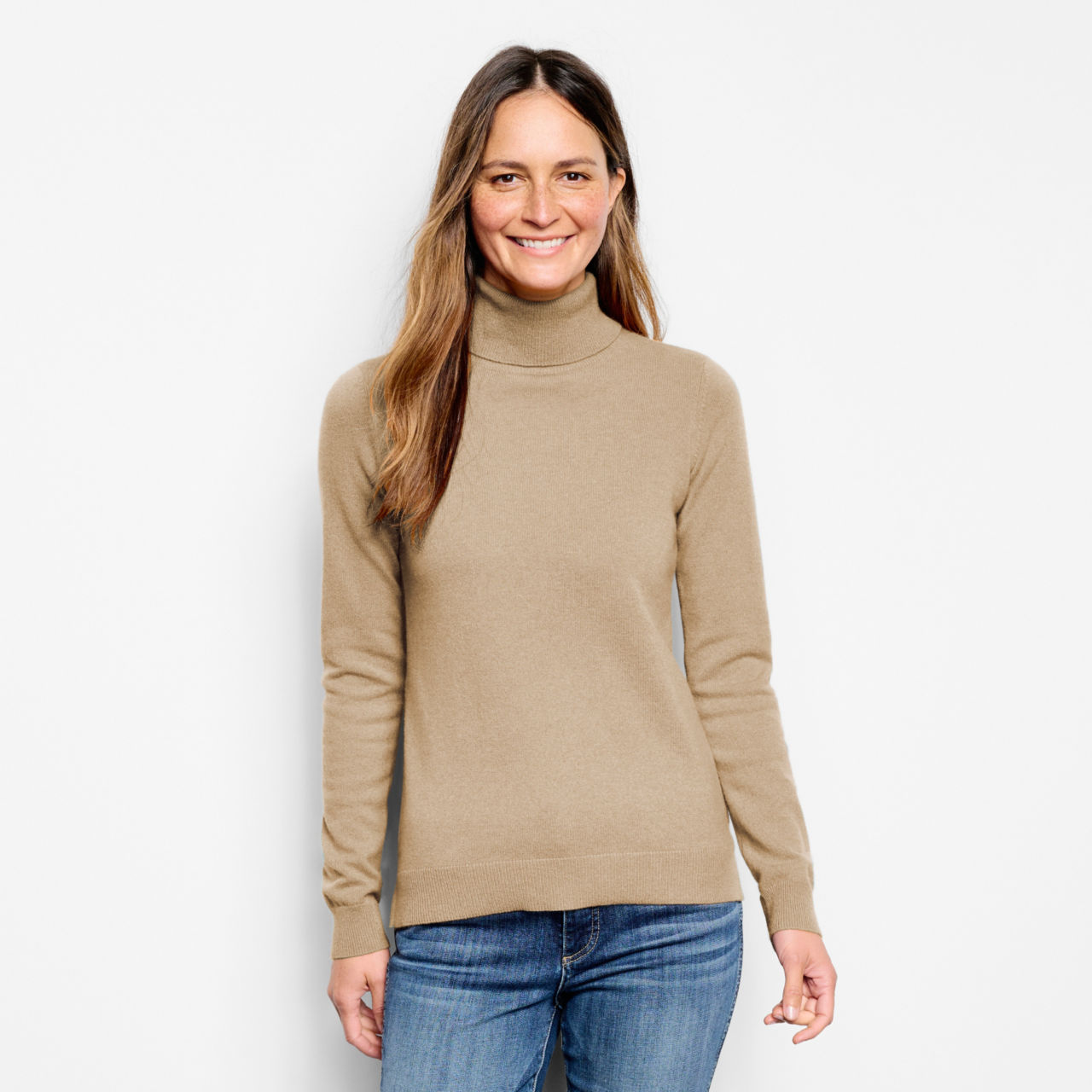 Classic Cashmere Turtleneck Sweater - FEATHER image number 0