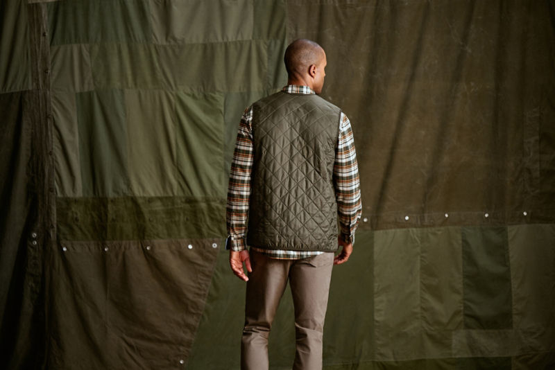 Barbour&reg; Polarquilt Zip-In Liner - OLIVE image number 6