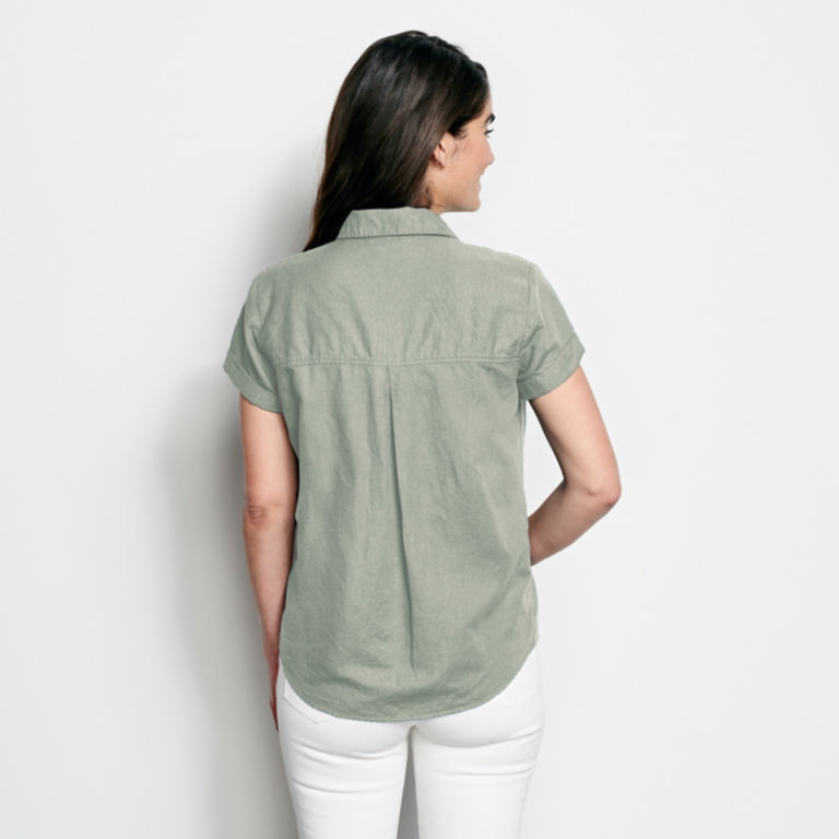 Linen/Cotton Garment-Dyed Short-Sleeved Shirt -  image number 2