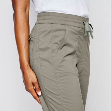 All-Around Relaxed Fit Cinch Straight-Leg Pants -  image number 4