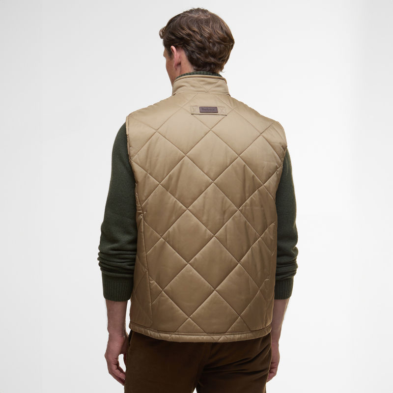 Barbour&reg; Finn Gilet - MILITARY BROWN image number 4