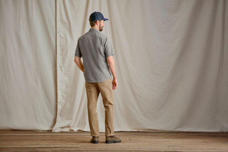 Men's Tech Chambray Short-Sleeve Work Shirt - MOSS image number 2