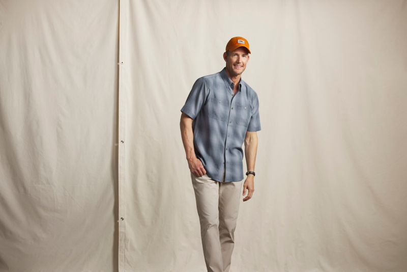 Men&rsquo;s Tech Chambray Short-Sleeve Work Shirt - BLUE HAZE/TRUE NAVY PLAID