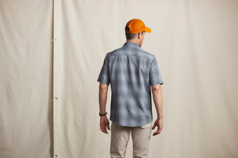 Men&rsquo;s Tech Chambray Short-Sleeve Work Shirt - BLUE HAZE/TRUE NAVY PLAID image number 2
