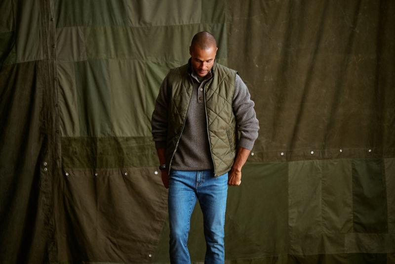 Barbour&reg; Finn Gilet - OLIVE image number 2