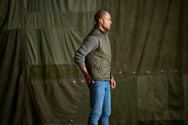 Barbour&reg; Finn Gilet - OLIVE image number 3