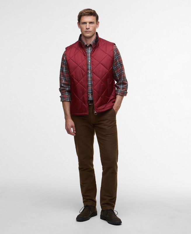 Barbour&reg; Finn Gilet - BRICK RED image number 4