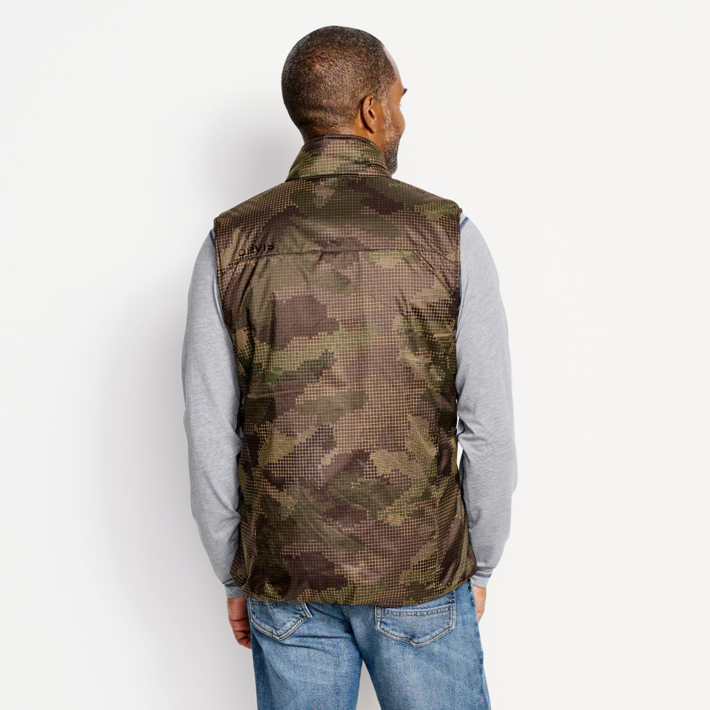 Orvis Men's Pro Insulated Vest, Camouflage / L