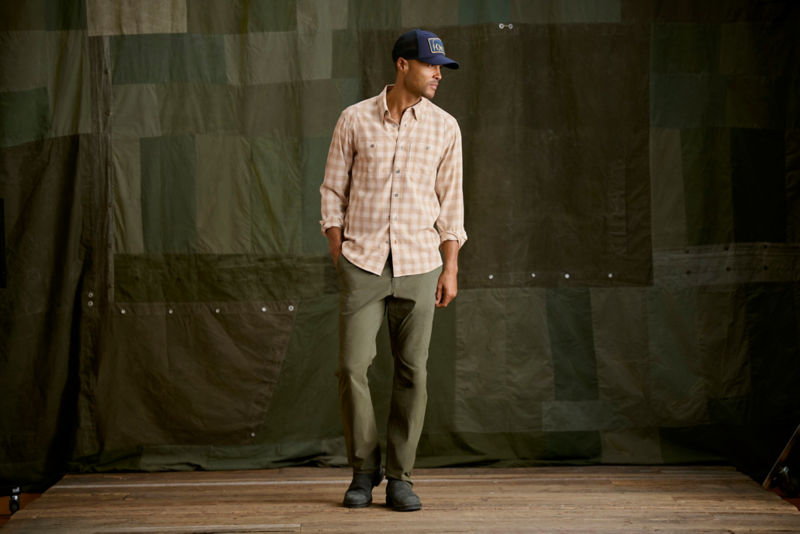 Men's Tech Chambray Long-Sleeve Work Shirt - SNOW/SHIITAKE PLAID