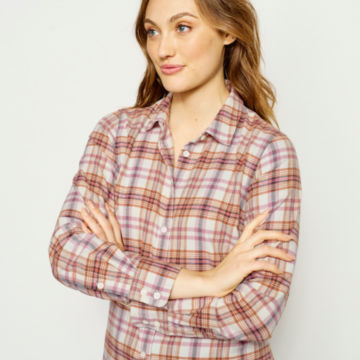 Women's Flat Creek Flannel Shirt - NAVY image number 5