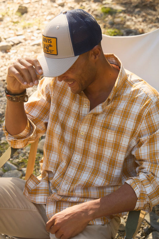 Men's Heritage Poplin Long-Sleeve Shirt - PILSNER/SNOW image number 1