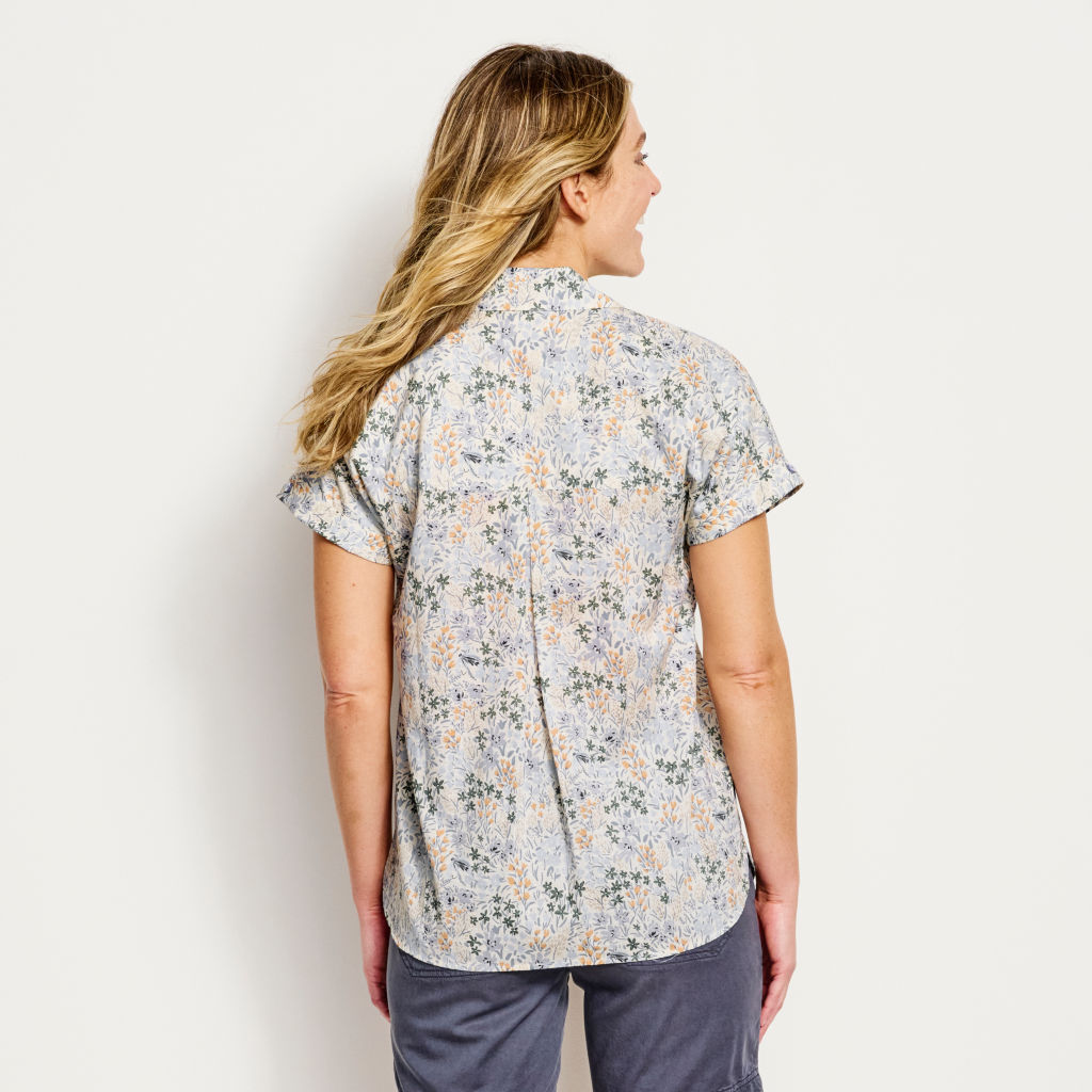 Easy Printed Short-Sleeved Camp Shirt - FADED RED WOODBLOCK FLORAL image number 5