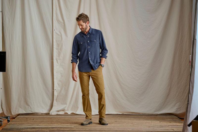 Tech Chambray Long-Sleeve Western Shirt - TRUE NAVY image number 3