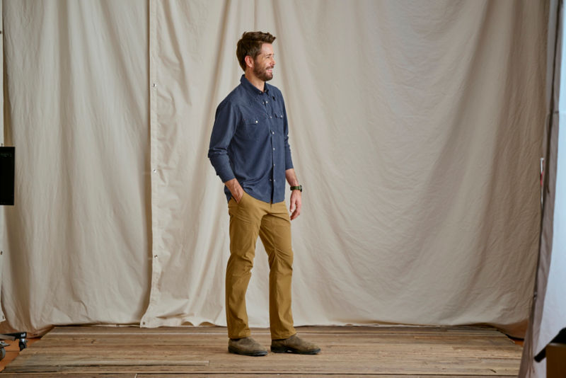 Tech Chambray Long-Sleeve Western Shirt - TRUE NAVY image number 4