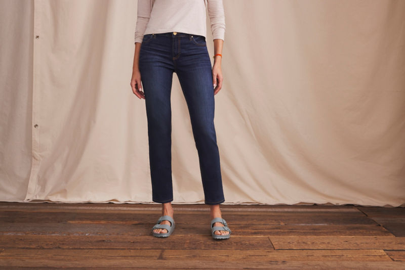 Kut from the Kloth&reg; Catherine Mid-Rise Boyfriend Jeans - ABELIA image number 0