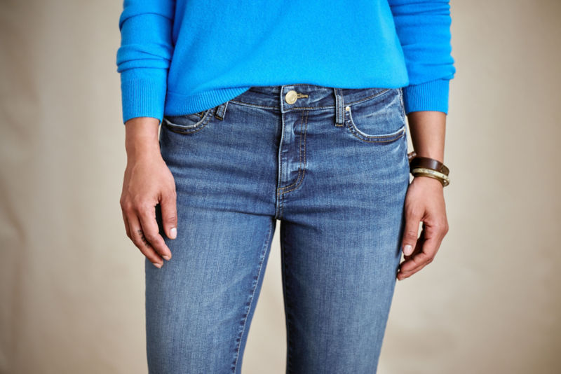 Kut from the Kloth&reg; Catherine Mid-Rise Boyfriend Jeans - TALENT-EXCLUSIVE image number 1