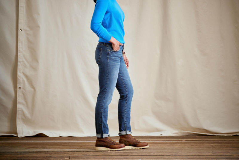 Kut from the Kloth&reg; Catherine Mid-Rise Boyfriend Jeans - TALENT-EXCLUSIVE image number 4