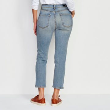 Kut from the Kloth® Elizabeth High-Rise Fab Ab Straight Crop Jeans - MEDIUM INDIGO image number 2