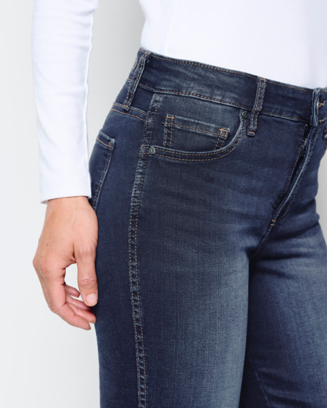 Kut from the Kloth&reg; Diana High-Rise Fab Ab Relaxed Skinny Jeans - INITATIVE image number 4