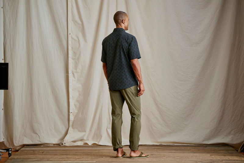 Tropic Tech Printed Short-Sleeve Shirt - RED CLAY FISH image number 5