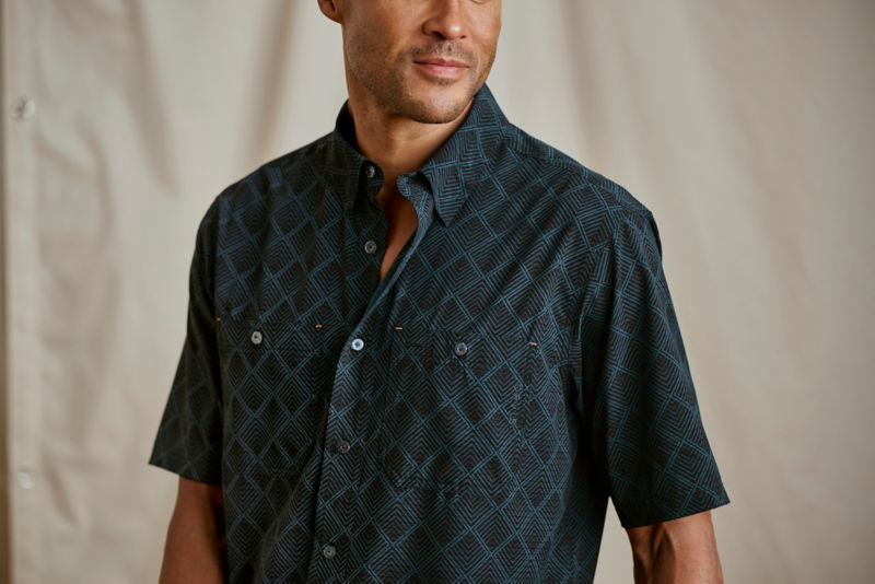 Tropic Tech Printed Short-Sleeve Shirt - RED CLAY FISH image number 2