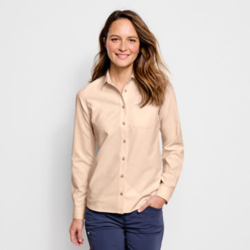 Women’s Long-Sleeved Tech Chambray Work Shirt - SANDCASTLE