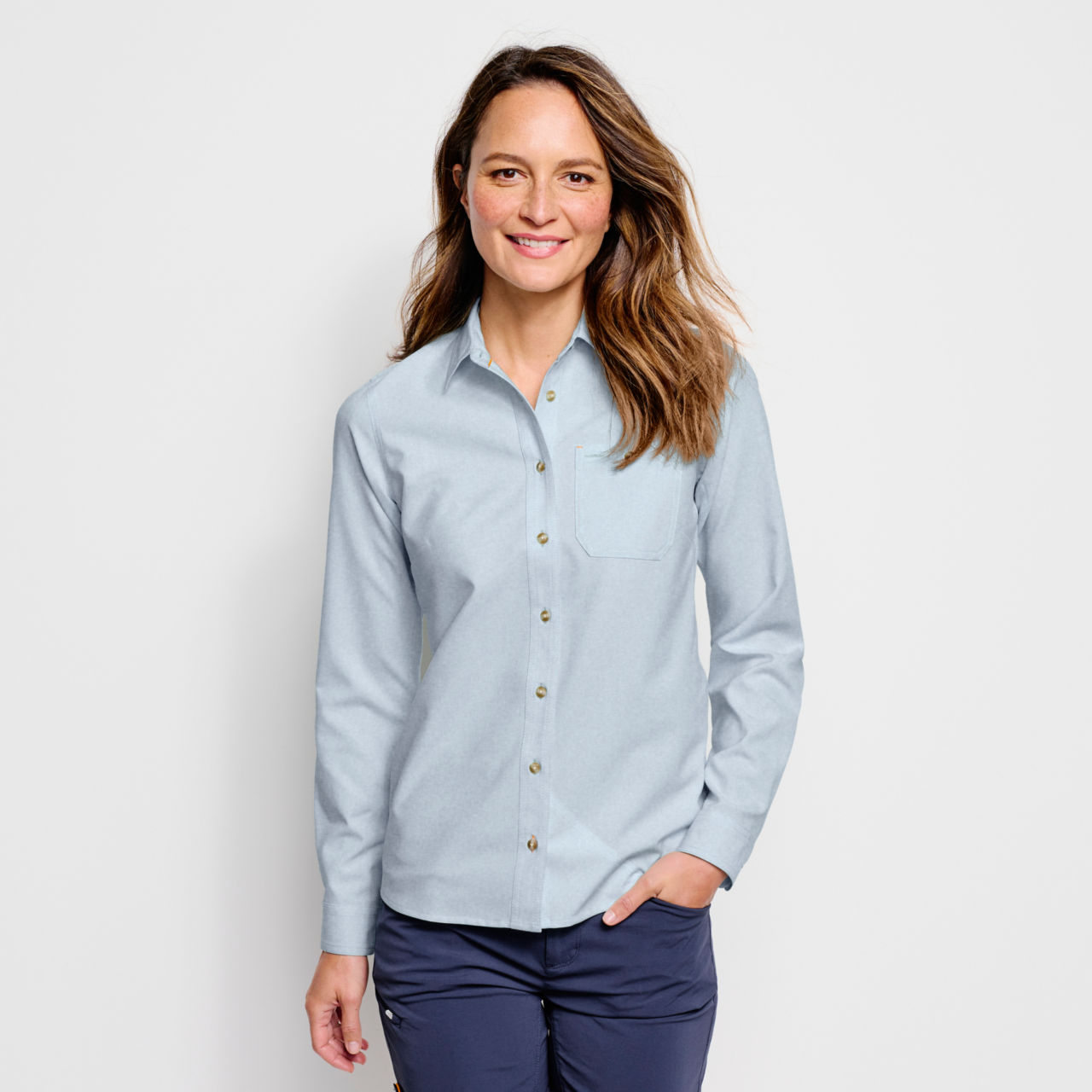 Women’s Long-Sleeved Tech Chambray Work Shirt - BLUE FOG image number 0