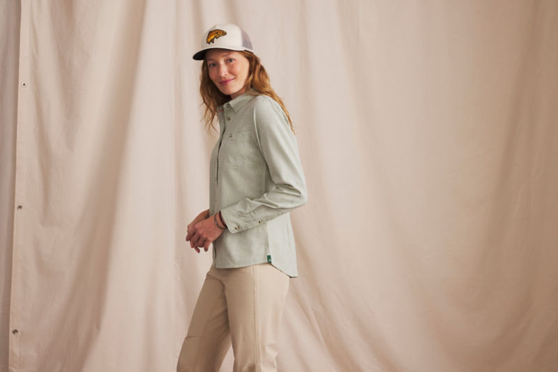 Women&rsquo;s Tech Chambray Long-Sleeve Work Shirt - WISTERIA image number 4