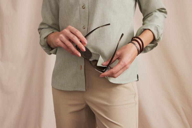 Women&rsquo;s Tech Chambray Long-Sleeve Work Shirt - WISTERIA image number 2