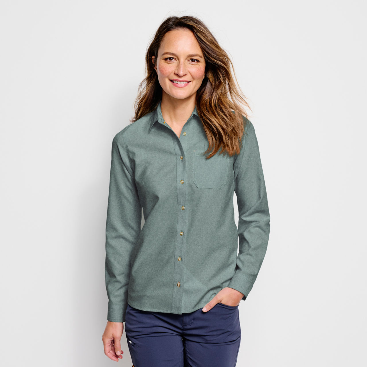 Women’s Long-Sleeved Tech Chambray Work Shirt - FOREST image number 0