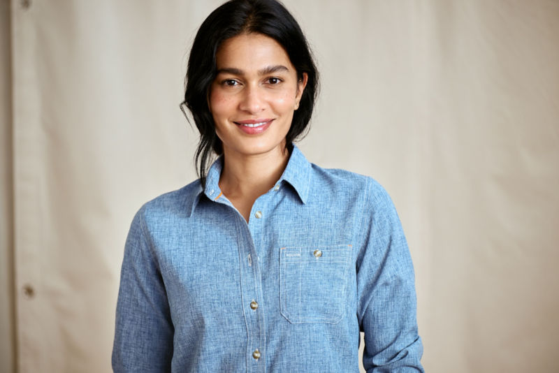 Women&rsquo;s Tech Chambray Long-Sleeve Work Shirt - BLUE CHAMBRAY image number 1