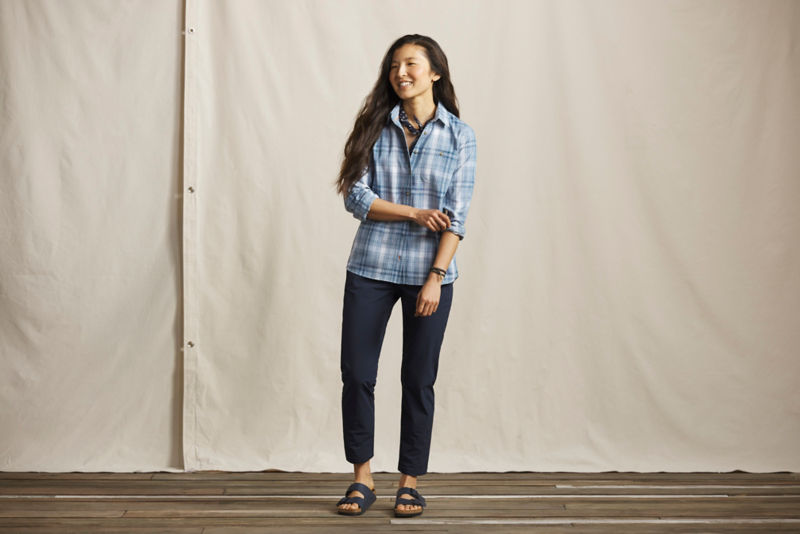 Women&rsquo;s Tech Chambray Long-Sleeve Work Shirt - CADET BLUE SUCCULENT image number 5
