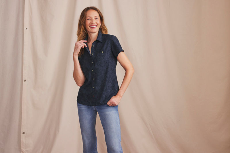 Women&rsquo;s Tech Chambray Short-Sleeve Work Shirt - CELADON image number 4