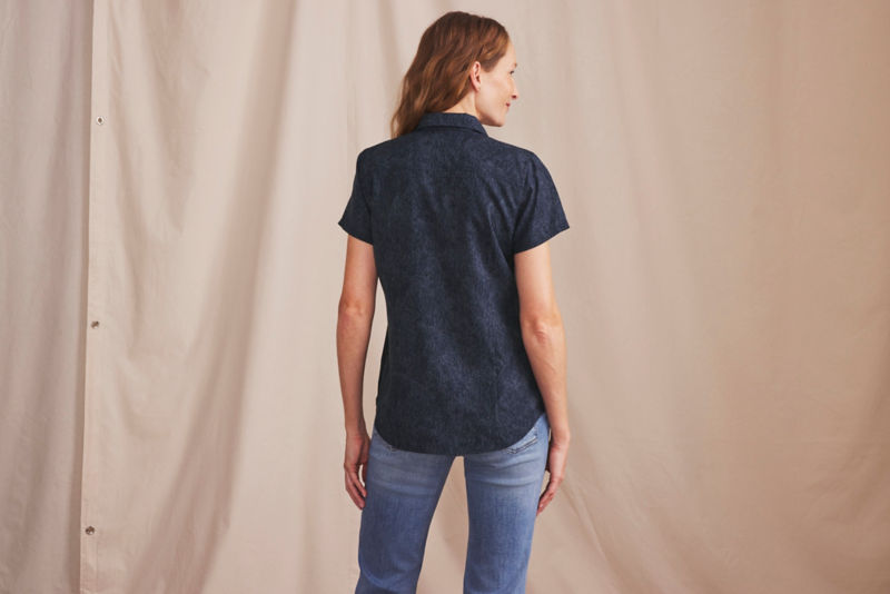 Women&rsquo;s Tech Chambray Short-Sleeve Work Shirt - CELADON image number 6