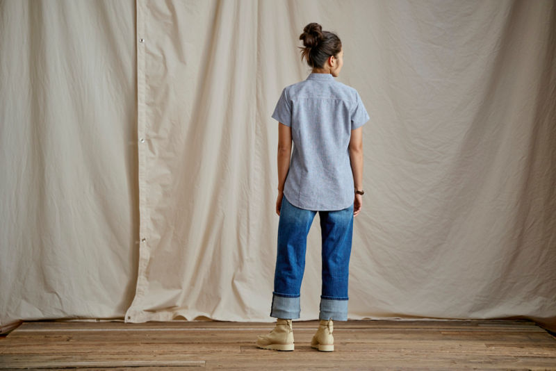 Women&rsquo;s Tech Chambray Short-Sleeve Work Shirt - TRUE NAVY image number 5