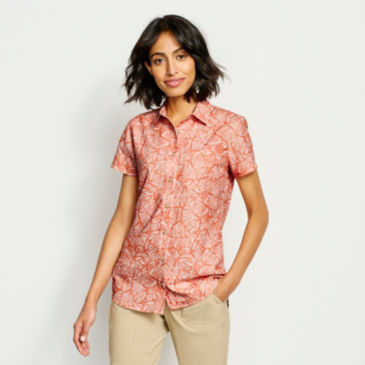Women's Tech Chambray Short-Sleeved Work Shirt - BLUSH STAMPED LEAF