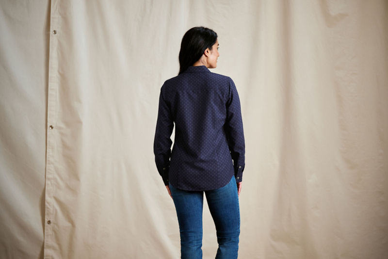 Women&rsquo;s Tech Chambray Long-Sleeve Work Shirt - NAVY DIAMOND image number 4