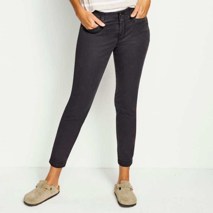 Everyday Chino Natural Fit Straight-Leg Ankle Pants - WASHED BLACK