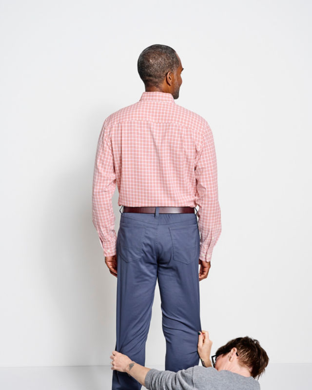 Men's Ultralight Comfort Stretch Long-Sleeve Shirt - TRUE NAVY/SNOW image number 5