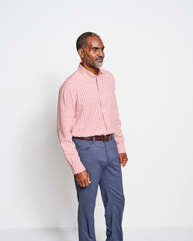 Men's Ultralight Comfort Stretch Long-Sleeve Shirt - TRUE NAVY/SNOW image number 4