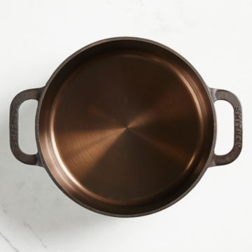 Smithey 5.5 Quart Dutch Oven - image number 2