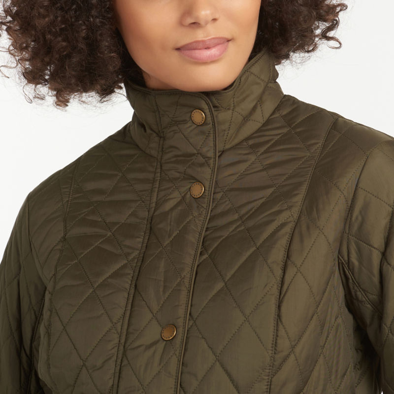 Barbour&reg; Flyweight Cavalry Quilt - OLIVE image number 3